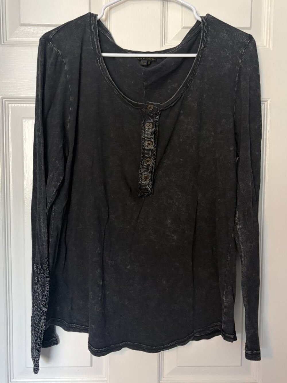 i Jeans by Buffalo Women’s Size XL Gray Acid Wash Long Sleeve Cotton T-Shirt